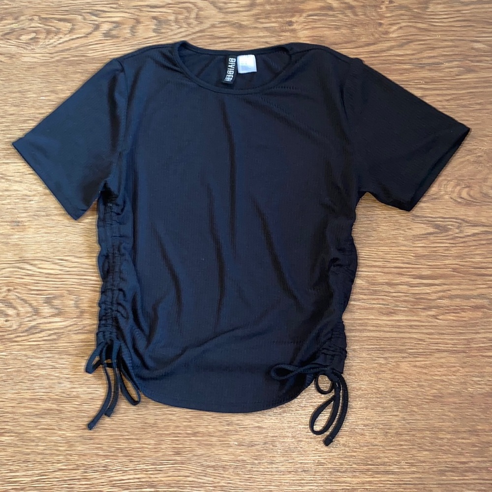 Black Ribbed Scrunched Top